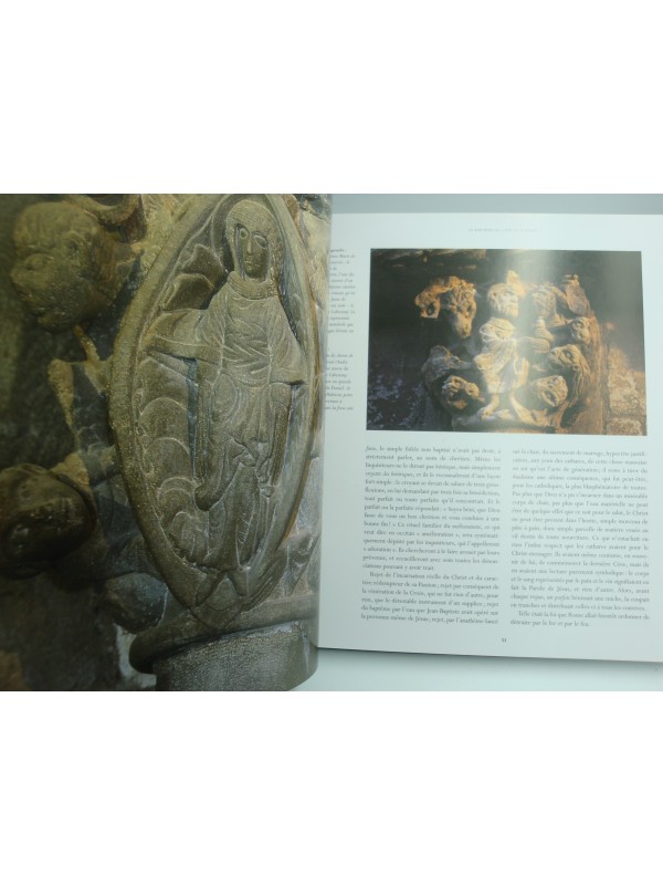 SIOEN/ROQUEBERT Cathares, la terre et les hommes 2004 Place des victoires