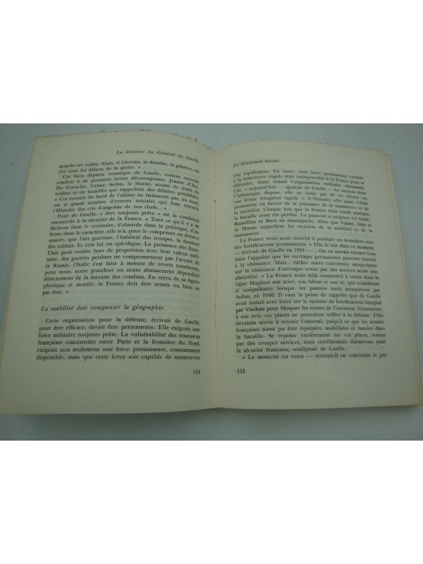 ARTHUR CLENDENIN ROBERTSON la doctrine du Général de Gaulle 1959 Fayard