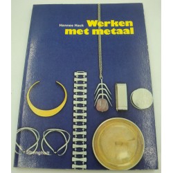 HANNES HACK werken met...