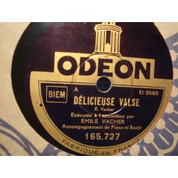 EMILE VACHER delicieuse valse/les vaches et les cochons 78T ODEON accordéon VG+